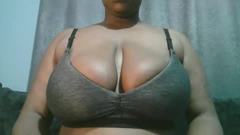 lady_dearra online show from April 23, 4:53 am