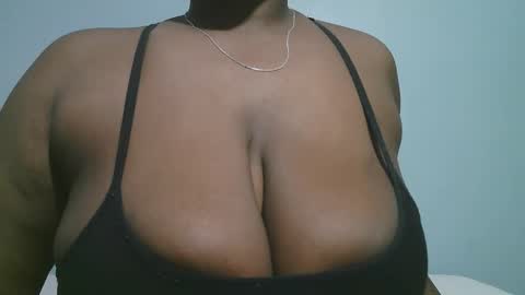 lady_dearra online show from February 3, 3:26 am