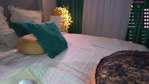 Ella online show from October 10, 5:19 pm