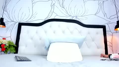 LADY  online show from June 19, 2:39 am