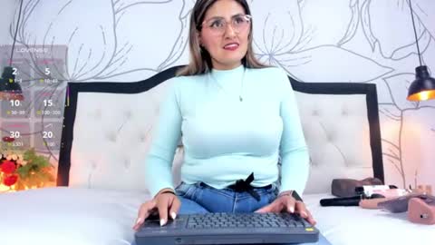 LADY  online show from July 29, 2:22 am
