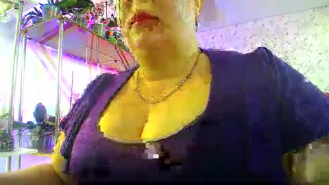 Lady Gloria online show from May 4, 7:15 am