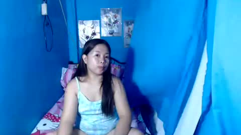 lady_in_bed69 online show from May 4, 11:44 pm