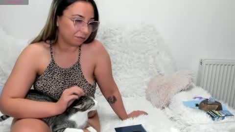 Lady Lyanna online show from May 15, 1:14 am