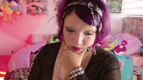 Lady  online show from July 4, 10:02 pm