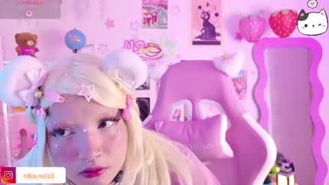 Lady  online show from July 20, 9:49 pm