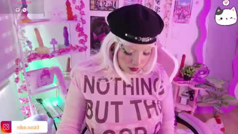 Lady  online show from July 27, 9:23 pm