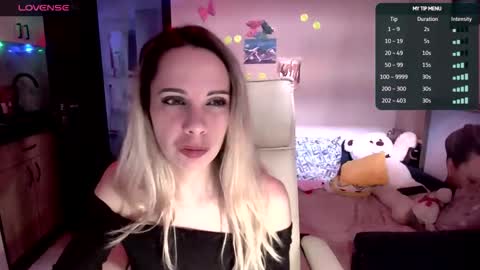 lady_smile69 online show from March 19, 1:38 pm