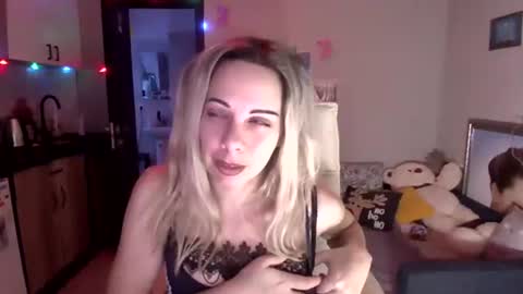 lady_smile69 online show from December 23, 5:02 am