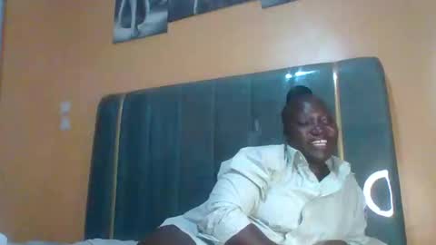 lindah32 online show from April 30, 12:15 am