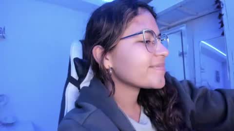  Lady  online show from June 26, 5:57 am