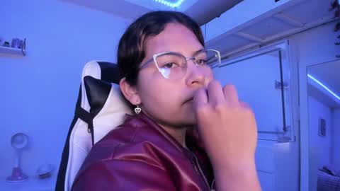  Lady  online show from June 14, 4:03 am