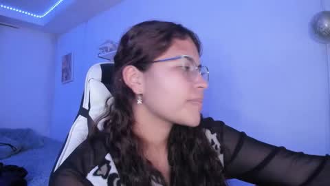  Lady  online show from November 2, 4:01 am