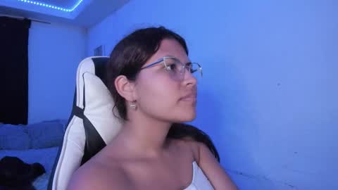  Lady  online show from November 21, 2:31 am