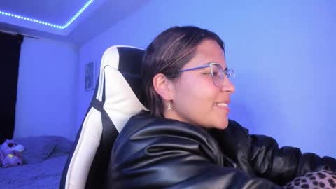  Lady  online show from February 5, 7:12 am