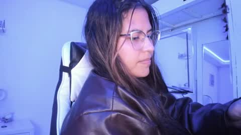  Lady  online show from July 7, 6:47 am