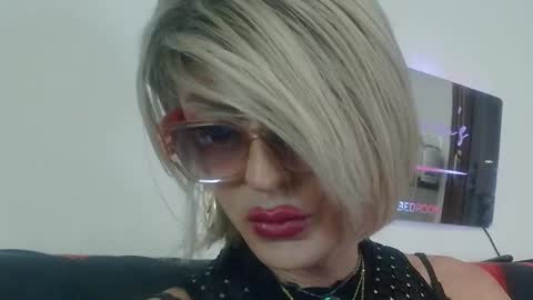 Oxana online show from April 30, 1:32 am
