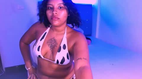 laura online show from May 6, 2:06 am