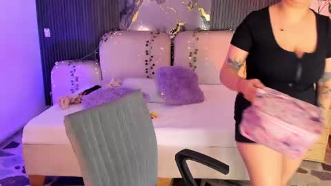 Lady  online show from June 15, 4:04 am