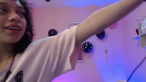 Snapshot of ladywawy_ chatting on October 6, 1:18 pm Ladywawy online show from October 6, 1:18 pm