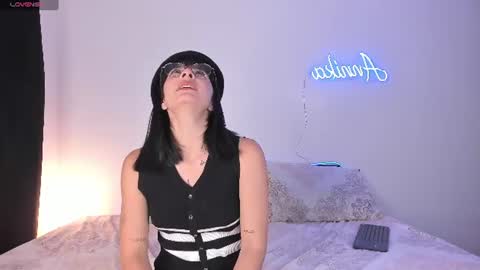 Laena Arryn online show from June 15, 8:01 pm