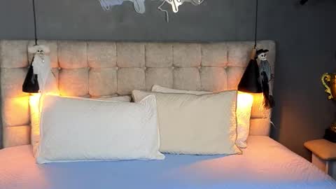    online show from October 8, 10:27 pm