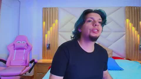 laia_and_damian online show from October 9, 8:03 pm