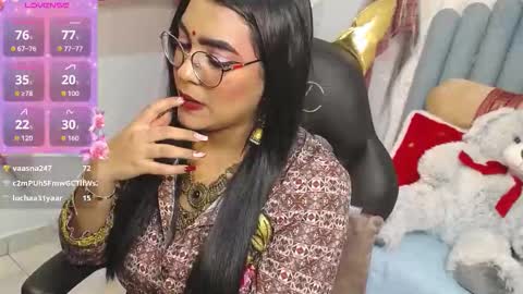 Laskhmirani online show from December 20, 3:52 pm