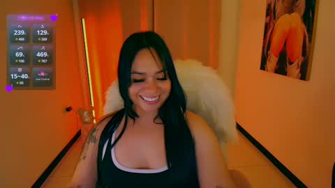 lalablack1_ online show from February 14, 3:54 am