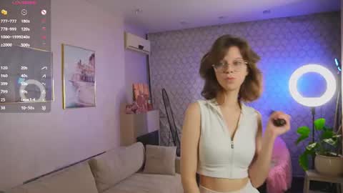 Julia online show from July 17, 8:22 pm