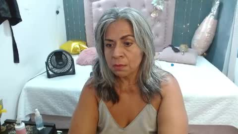 lalisha online show from May 2, 1:55 am