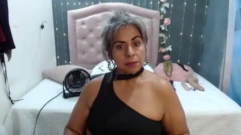 lalisha online show from February 19, 12:35 am