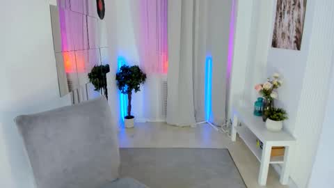 Snapshot of laly_peach chatting on September 17, 11:24 am Laly online show from September 17, 11:24 am