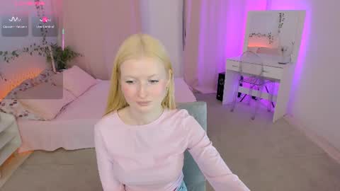 Laly online show from June 17, 11:59 am