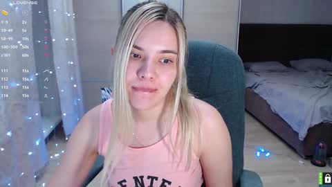 Lana online show from February 2, 1:19 pm