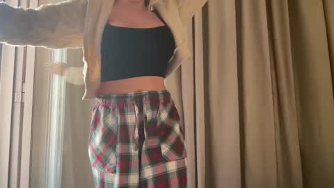 Lana online show from February 7, 8:28 am