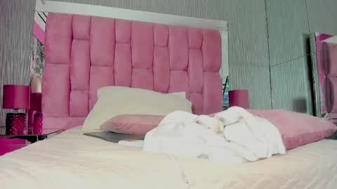 Lana online show from March 12, 8:45 pm