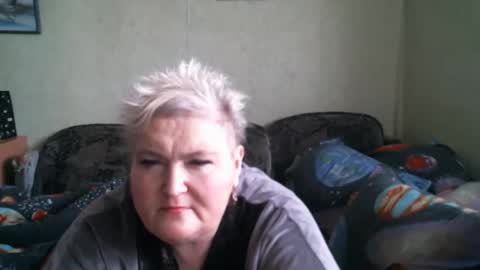 lanacat555 online show from April 29, 7:35 am