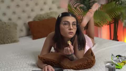 lanajenner online show from April 23, 12:29 pm