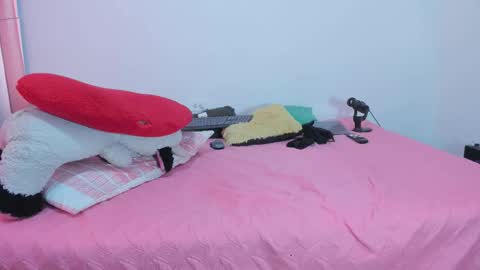 lanastone86 online show from November 28, 4:03 pm