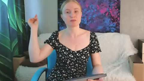 LanaviSmith online show from July 23, 6:22 am