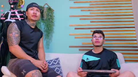 Lance  Max  online show from April 28, 1:25 am