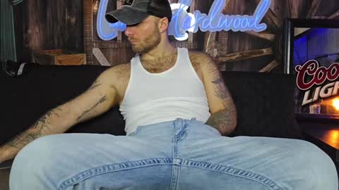 Snapshot of lancehardwood222 chatting on January 18, 1:52 am LANCE online show from January 18, 1:52 am