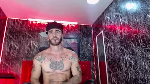 Lancelot Benwick online show from February 24, 7:52 pm