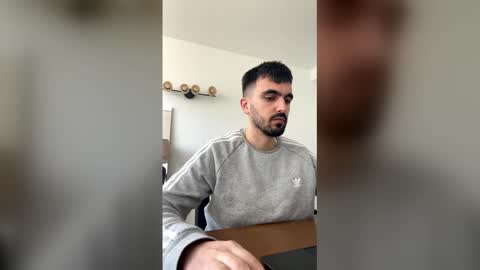 lander920612 online show from February 18, 10:04 am