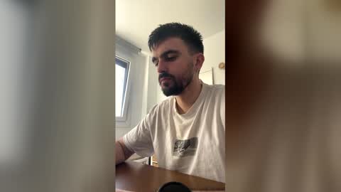 lander920612 online show from March 18, 9:26 am