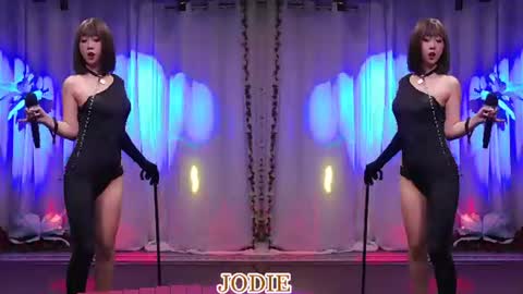 lankwaifong_cindy online show from July 18, 7:43 am