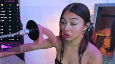 lanna_brunette online show from June 12, 1:54 pm