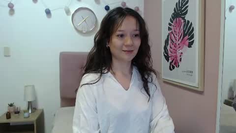 Lanna online show from June 23, 1:28 pm