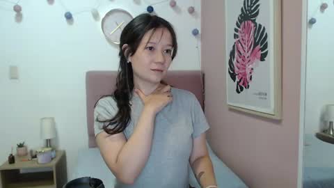 Lanna online show from July 8, 1:36 pm